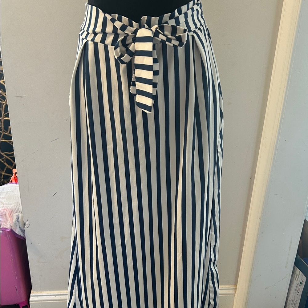 Chic Navy and White Striped Maxi Skirt